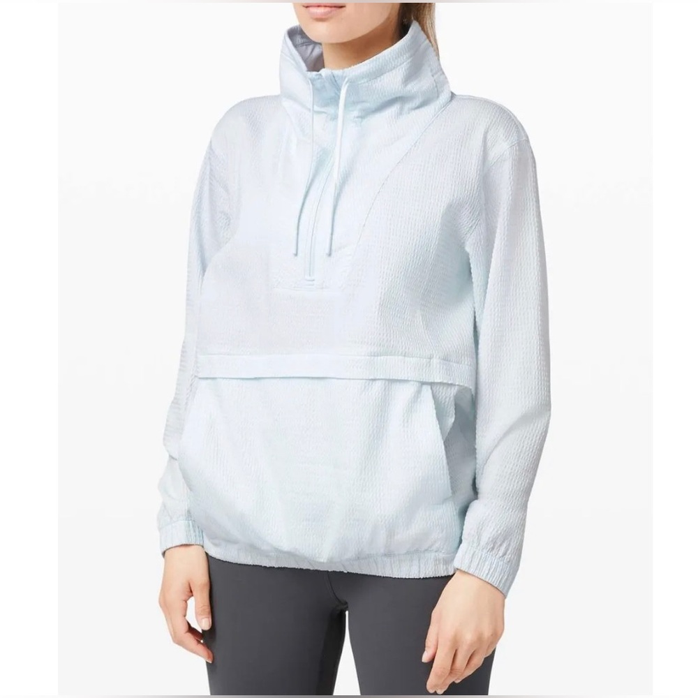 Lululemon Pack Light Pullover Half-Zip Packable Jacket in Size 6 Almost Blue